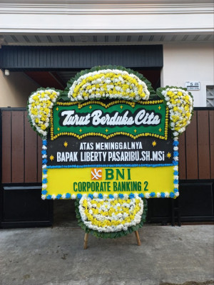 Papan Bunga Duka di Dangkel